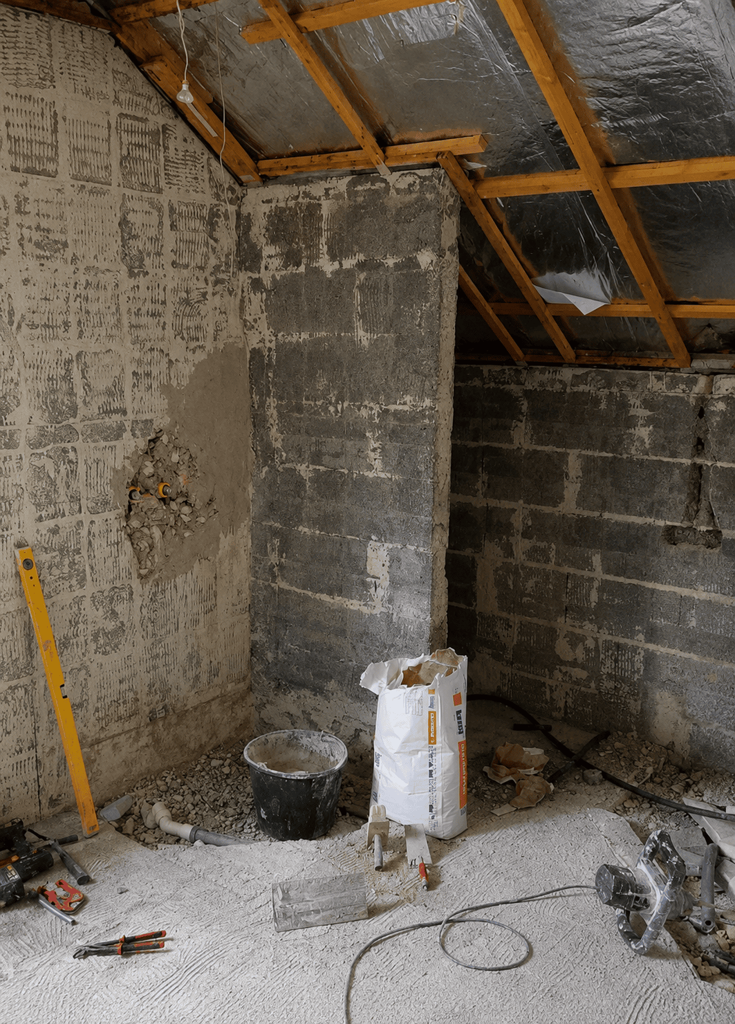 Badezimmer vor der Kernsanierung