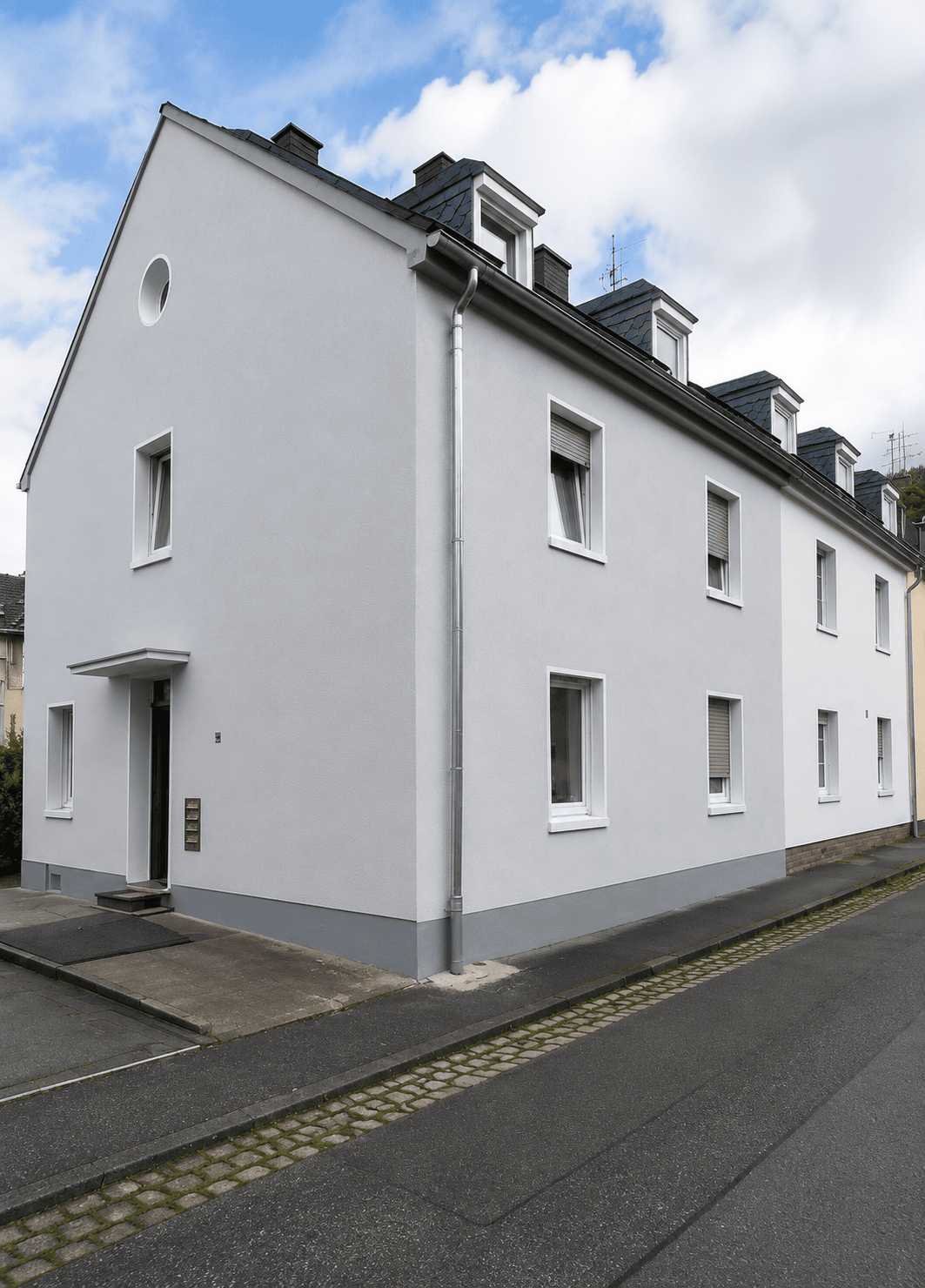 Fassade nach Fassadenanstrich